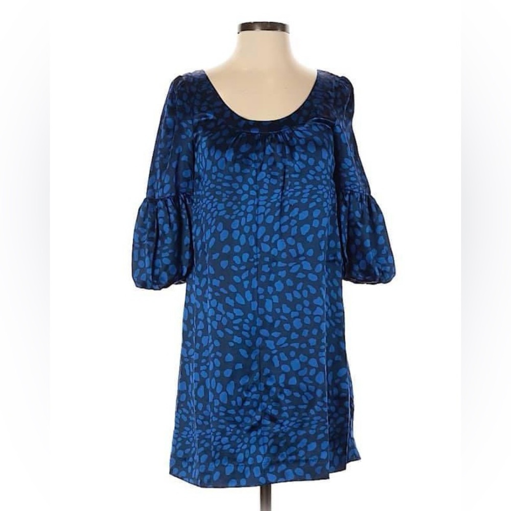 AQUA Size XS blue silk dress in excellent condition